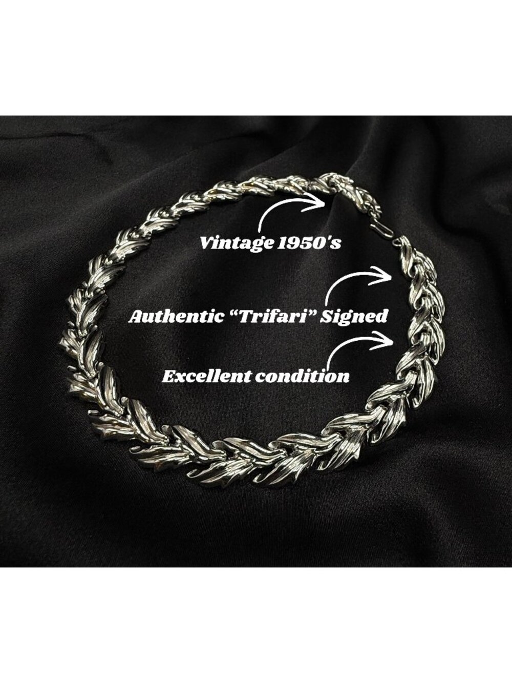 Vintage 1950s TRIFARI Signed Silver-Tone Leaf Choker Necklace